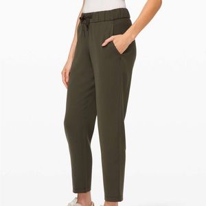 Lululemon On the Fly 7/8 Pant Olive Green